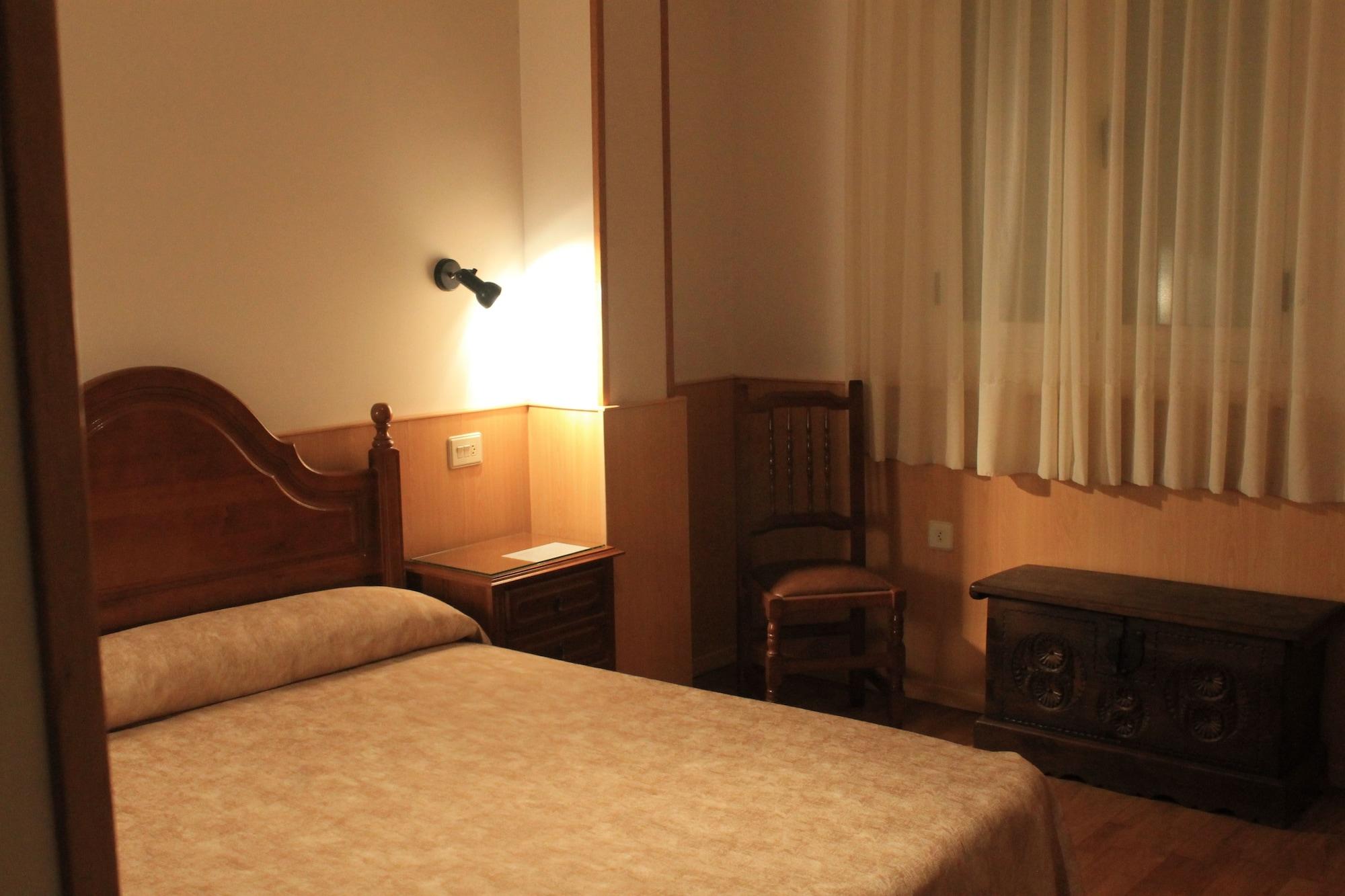 Hotel Los Perales Пуебла де Санабрия Екстериор снимка