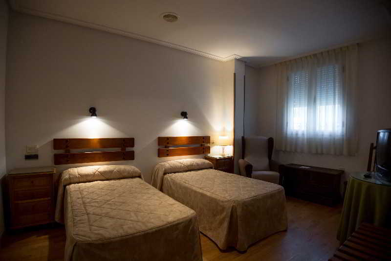 Hotel Los Perales Пуебла де Санабрия Екстериор снимка