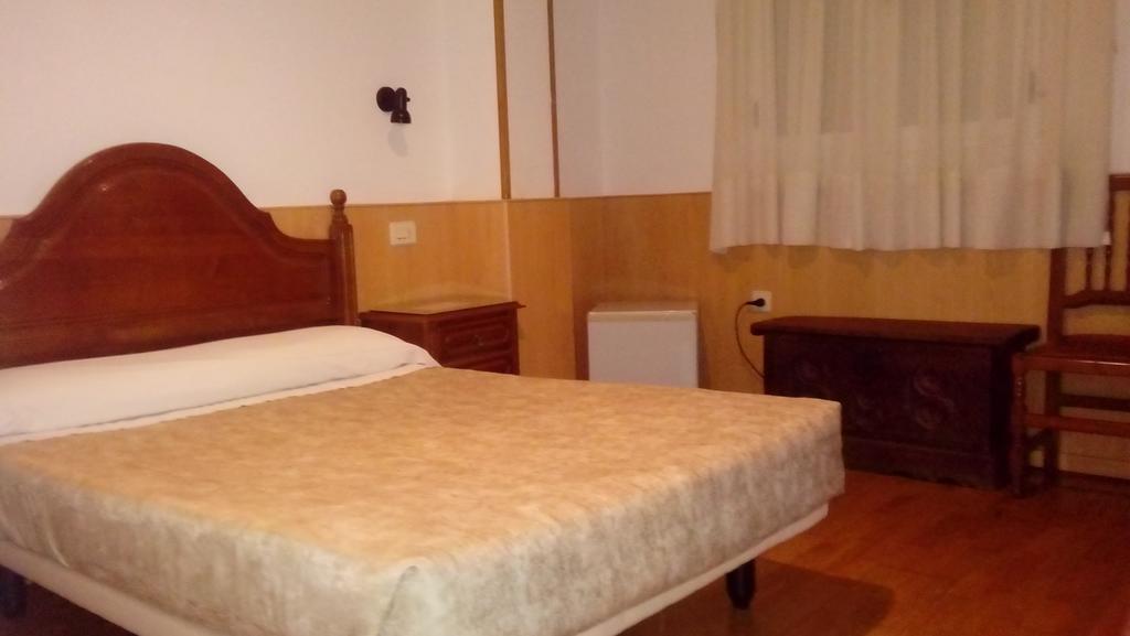 Hotel Los Perales Пуебла де Санабрия Екстериор снимка